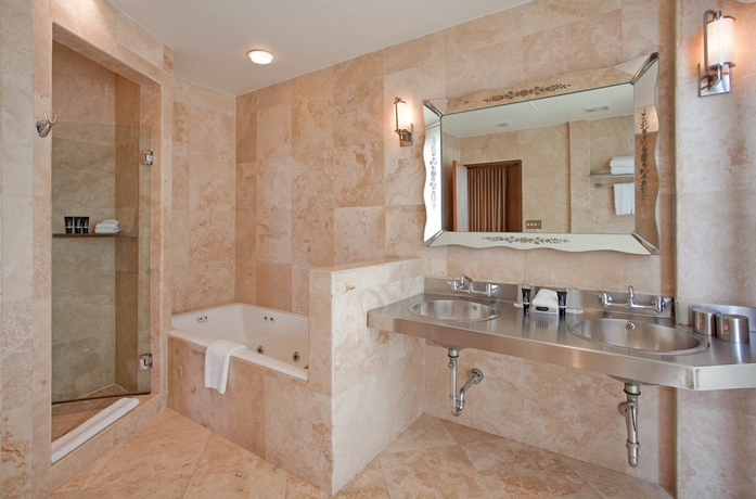 Imagen de la habitación del Hotel The Raleigh. Foto 9