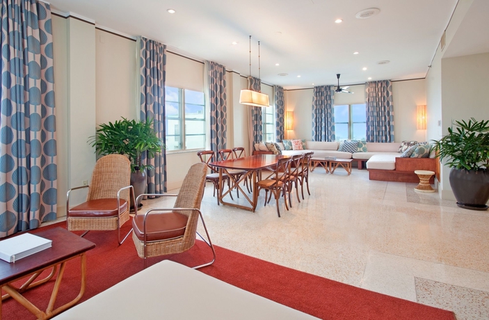 Imagen de los interiores del Hotel The Raleigh. Foto 16