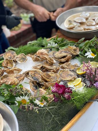 Imagen del bar/restaurante del Hotel The Rams Head Inn. Foto 12