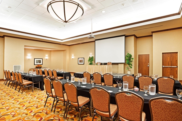 Imagen de los interiores del Hotel The Ramsey and Convention Center. Foto 11