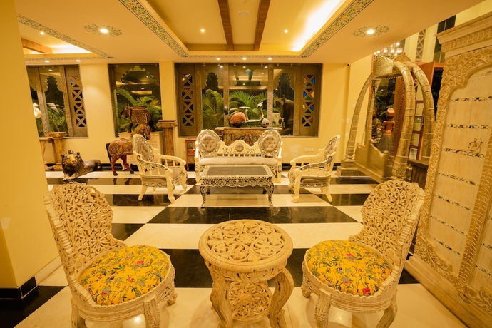 Imagen de los interiores del Hotel The Ramvilas - A Rooftop Lake View in Udaipur. Foto 19