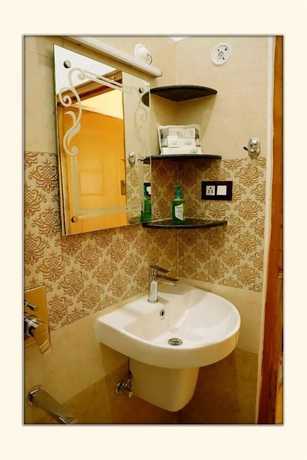 Imagen de la habitación del Hotel The Ranikhet Continental. Foto 4