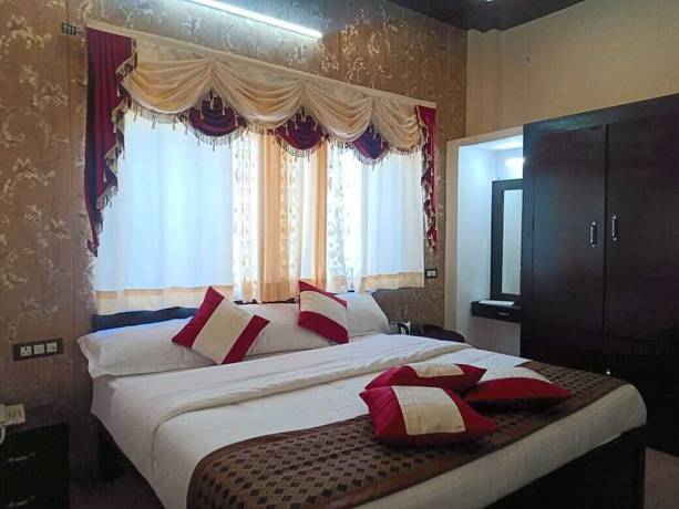 Imagen de la habitación del Hotel The Ranikhet Continental. Foto 5