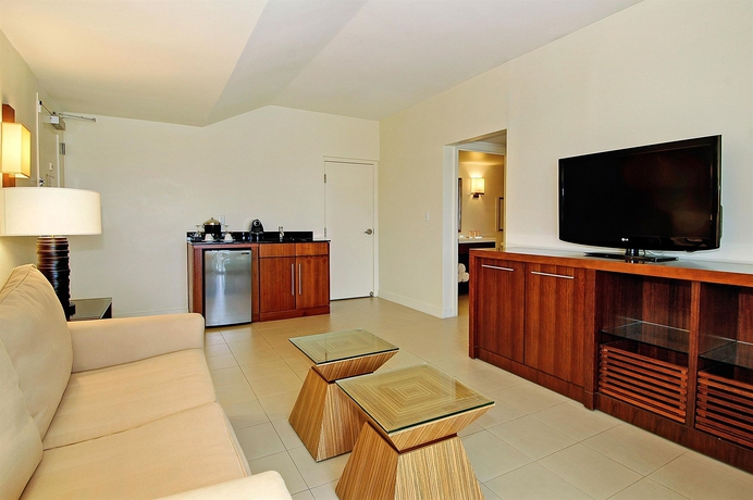 Imagen de los interiores del Hotel The Reach Key West, Curio Collection By Hilton. Foto 10