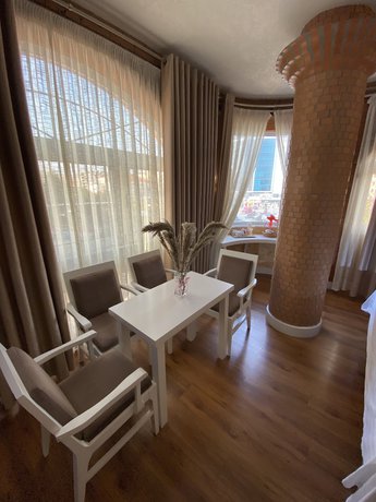 Imagen de los interiores del Hotel The Red Bricks, Shkoder. Foto 20