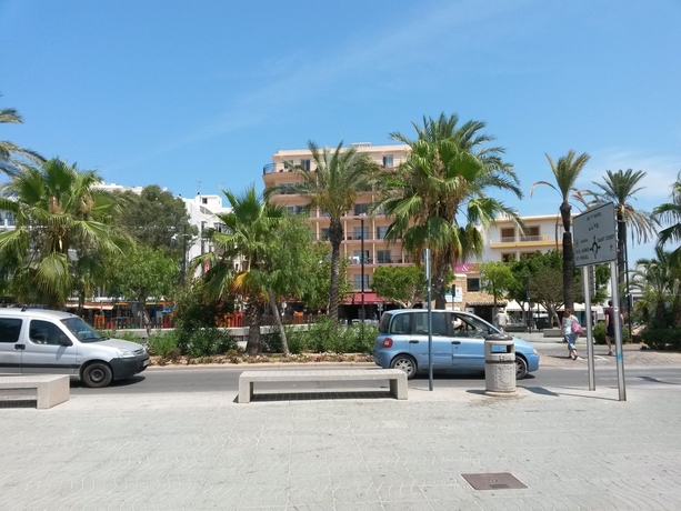 Imagen de los exteriores del Hotel The Red By Ibiza Feeling - Adults Only. Foto 9