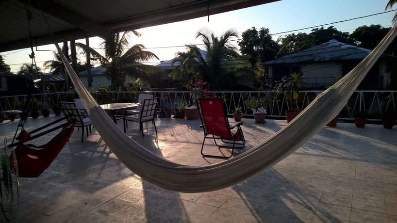 Imagen de los interiores del Hotel The Red Hut Inn. Foto 7