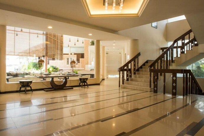Imagen de los interiores del Hotel The Red Maple. Foto 36