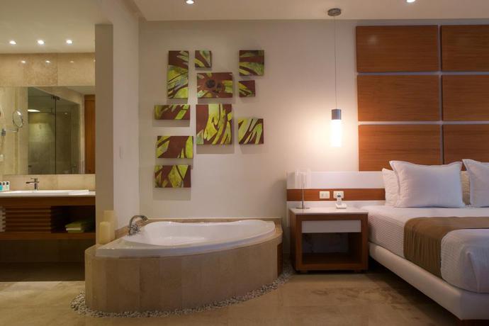 Imagen de la habitación del Hotel The Reef 28 and Spa - Luxury Adults Only - All Suites - With Optional All Inclusive. Foto 3