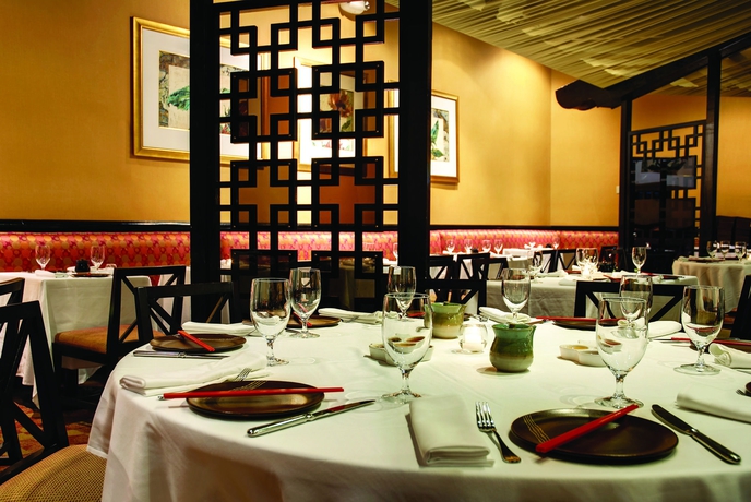 Imagen del bar/restaurante del Hotel The Reef At Atlantis. Foto 5