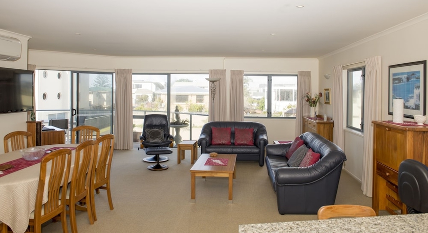 Imagen de la habitación del Hotel The Reef Beachfront Apartments. Foto 10