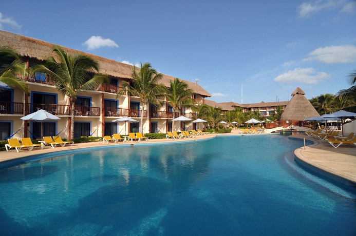 Imagen de la piscina del Hotel The Reef Coco Beach and Spa- Optional All Inclusive. Foto 16