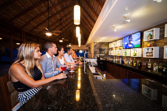 Imagen de los interiores del Hotel The Reef Coco Beach and Spa- Optional All Inclusive. Foto 15