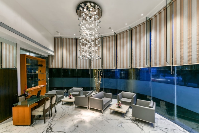 Imagen de los interiores del Hotel The Regale By Tunga. Foto 15