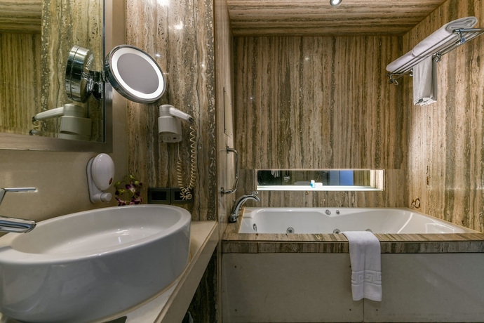 Imagen de la habitación del Hotel The Regale By Tunga. Foto 11