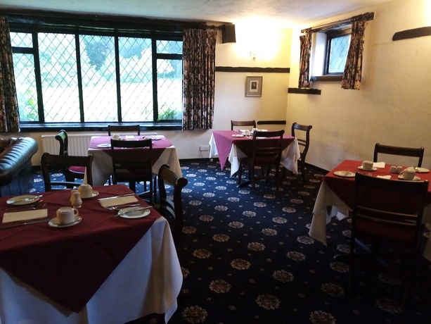 Imagen del bar/restaurante del Hotel The Regency Hotel, Copthorne. Foto 2