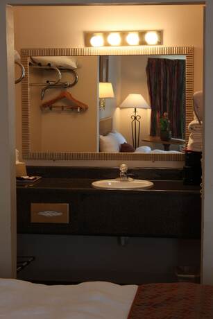 Imagen general del Hotel The Regency Inn. Foto 3