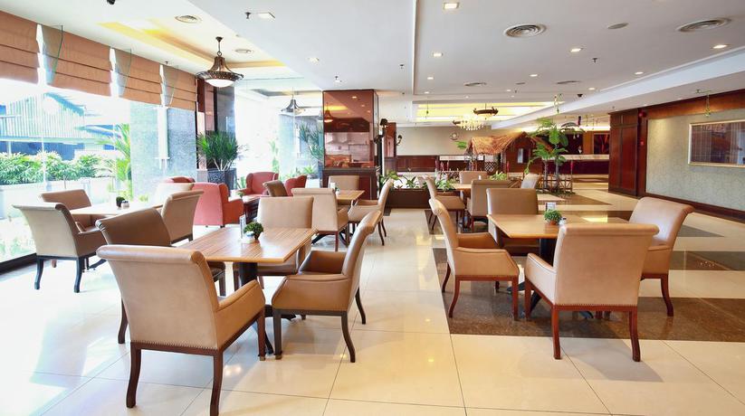 Imagen de los interiores del Hotel The Regency Kuala Lumpur. Foto 9