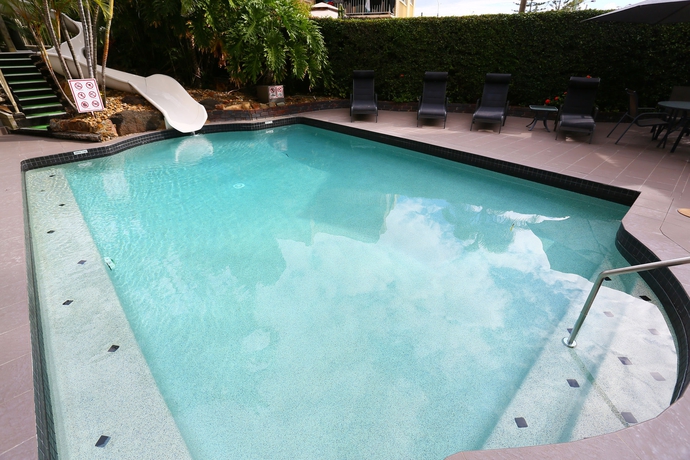 Imagen de la piscina del Hotel The Regent Apartments. Foto 10