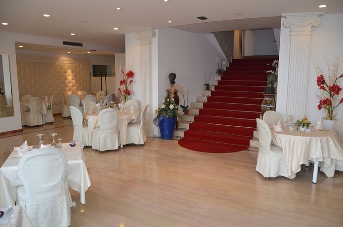 Imagen del bar/restaurante del Hotel The Regent Boutique and Spa - Pre Opening. Foto 3