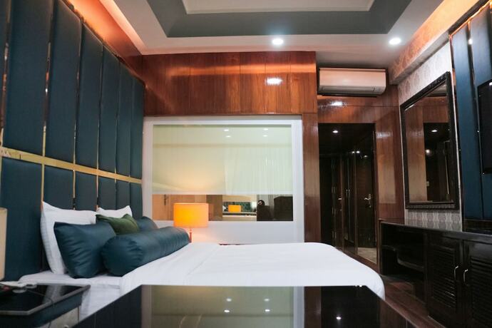 Imagen de la habitación del Hotel The Regent Chandigarh. Foto 15