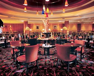 Imagen del bar/restaurante del Hotel The Renaissance Seoul & Resorts. Foto 2