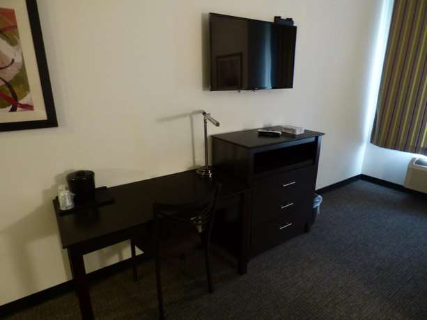 Imagen de la habitación del Hotel The Republic, Big Lake. Foto 14