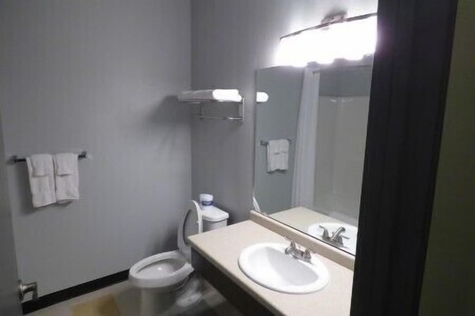 Imagen de la habitación del Hotel The Republic, Big Lake. Foto 15