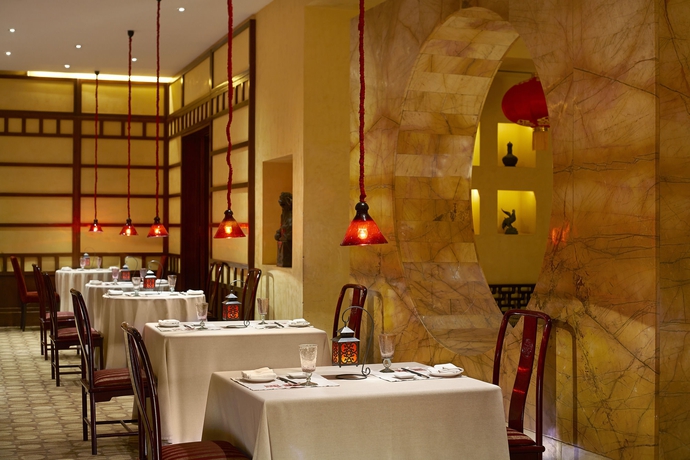 Imagen del bar/restaurante del Hotel The Residence Tunis. Foto 2