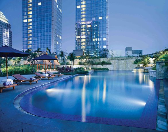 Imagen de la piscina del Hotel The Residences At The Ritz-carlton Jakarta, Pacific Place. Foto 20