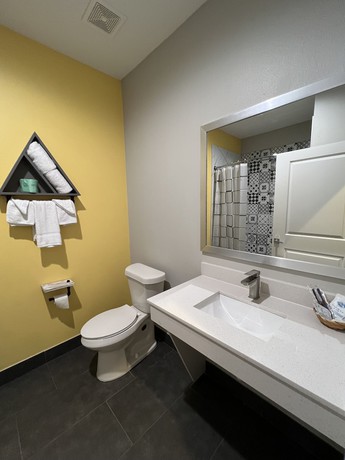 Imagen de la habitación del Hotel The Residency Suites. Foto 8