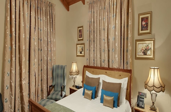 Imagen de la habitación del Hotel The Residency Towers. Foto 3