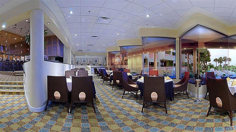 Imagen del bar/restaurante del Hotel The Resort at Longboat Key Club. Foto 3