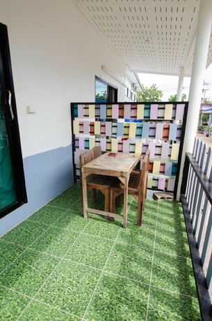 Imagen de los exteriores del Hotel The Rest. Foto 11