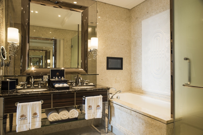 Imagen de la habitación del Hotel The Reverie Saigon. Foto 10