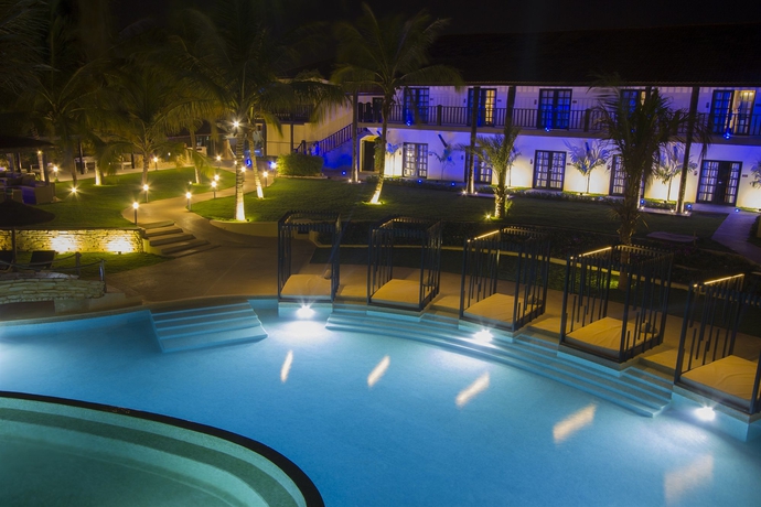 Imagen de los exteriores del Hotel The Rhino Resort and Spa. Foto 11