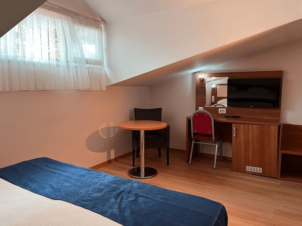 Imagen de la habitación del Hotel The Riada. Foto 13
