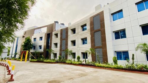 Imagen general del Hotel The Richi Rich And Resort. Foto 2