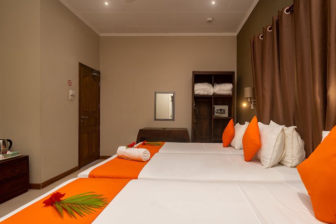 Imagen de la habitación del Hotel The Ridge Residence. Foto 9