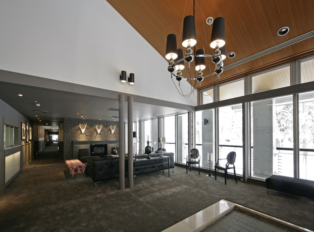 Imagen del bar/restaurante del Hotel The Ridge and Apartments. Foto 2