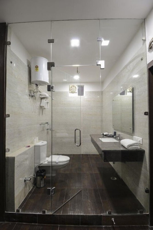 Imagen de la habitación del Hotel The Rigel. Foto 12