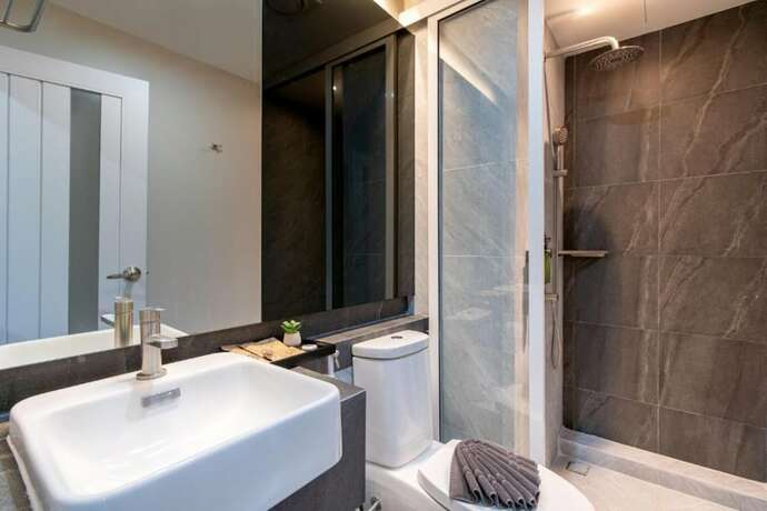 Imagen de la habitación del Hotel The Riski Hotel @ Bangphlat Station SHA. Foto 5