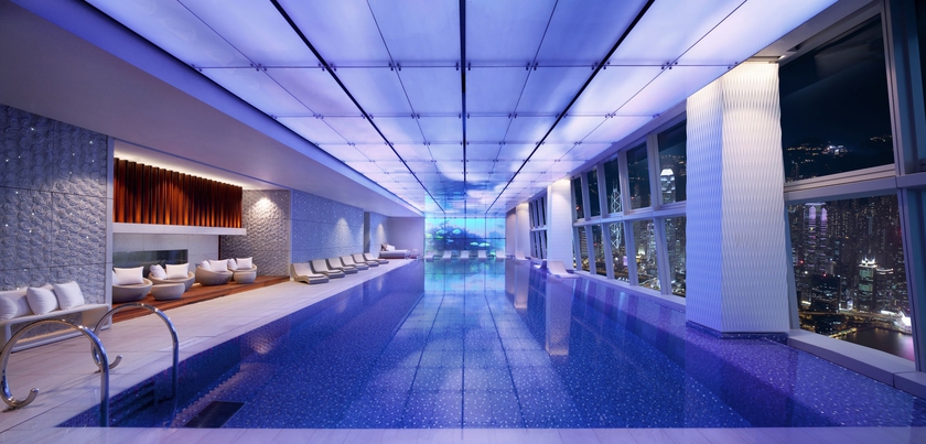 Imagen de la piscina del Hotel The Ritz Carlton Hong Kong. Foto 9