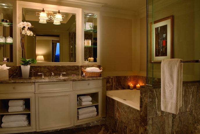 Imagen de la habitación del Hotel The Ritz Carlton New York - Central Park. Foto 9