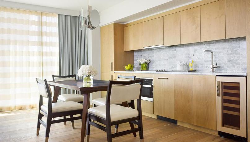 Imagen de la habitación del Hotel The Ritz Carlton Residences Waikiki Beach. Foto 7