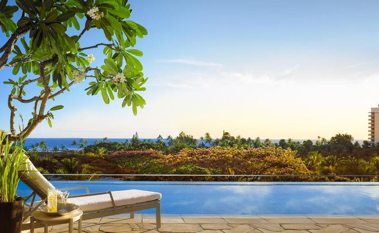 Imagen de la piscina del Hotel The Ritz Carlton Residences Waikiki Beach. Foto 13