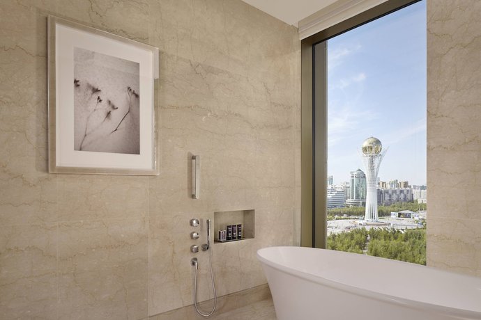 Imagen de la habitación del Hotel The Ritz-Carlton, Astana. Foto 3