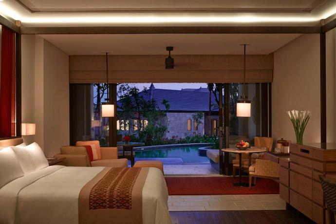 Imagen de la habitación del Hotel The Ritz-Carlton Bali. Foto 14