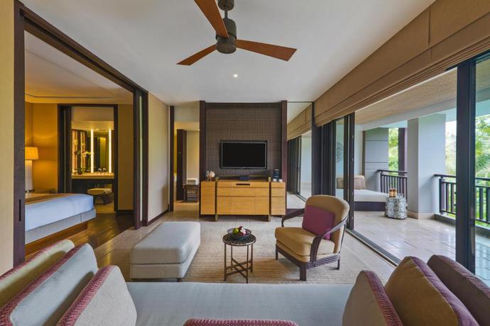 Imagen de la habitación del Hotel The Ritz-Carlton Bali. Foto 15
