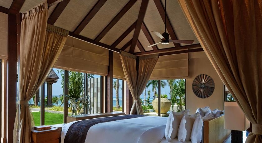 Imagen de la habitación del Hotel The Ritz-Carlton Bali. Foto 16